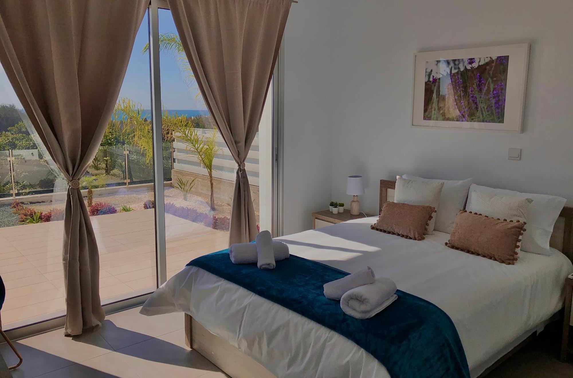 Sophia'S Seaview Luxury Villas Pafos Oda fotoğraf